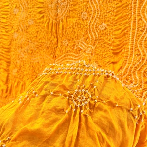 Golden Yellow silk dupatta, handmade gaji silk bandhani dupatta, Indian wedding bandhini, bandhej dupatta