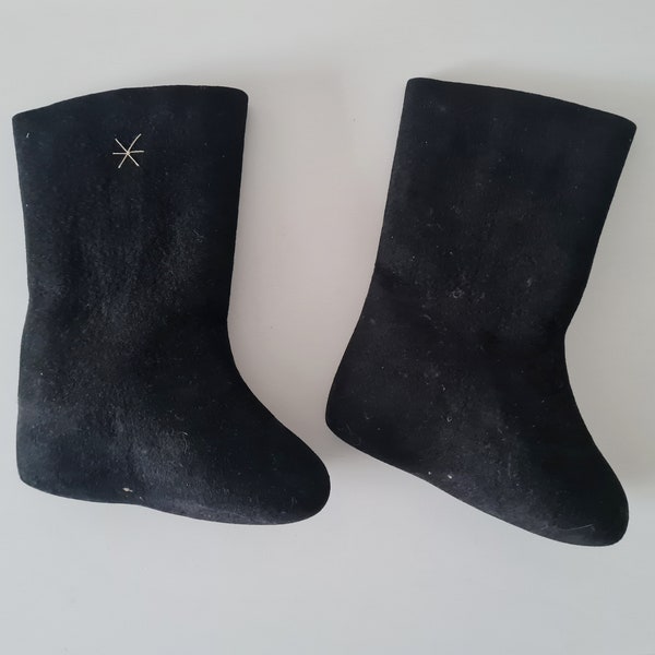 Old russian Valenki for kids, Soviet vintage black felt boots