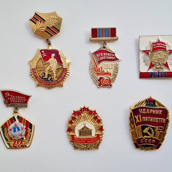 Soviet vintage badge, October revolution, russian patriotic pins, collectible badges Ussr