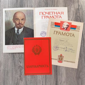 Russische Vintage Verdienstbescheinigungen, Dokumente mit dem Wappen der UdSSR, Linsenbilder, russische Memorabilien, russische Urkunde