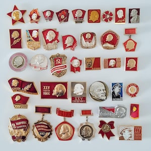 Sovjetiska vintagemärken med Lenin, patriotiska nålar från Sovjetunionen, sovjettiden, Komsomol-märke, kommunistiskt märke, sovjetiska memorabilia, oktoberrevolutionen