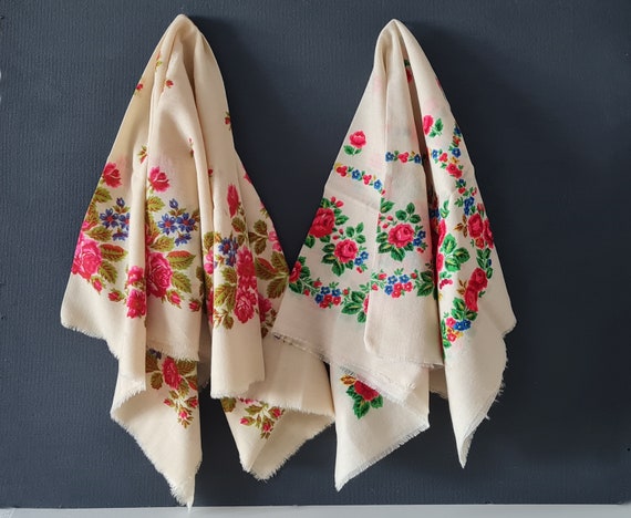Set of 2 Vintage Ukrainian shawls, headscarf, Sov… - image 1