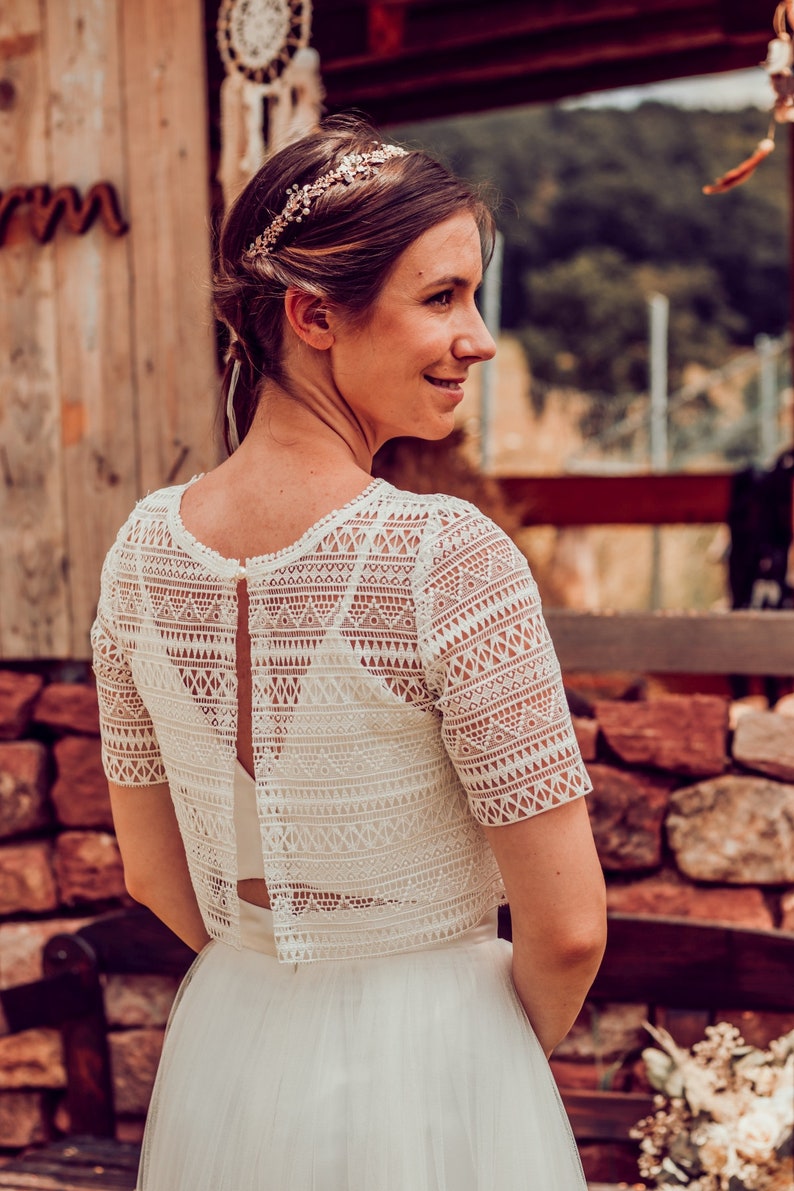 Geospitzen Jäckchen Modell Alina, Modernes Brautoberteil aus Spitze mit kurzen Ärmeln, Mix & Match Oberteil Hochzeit, Farbe Ivory Bild 3