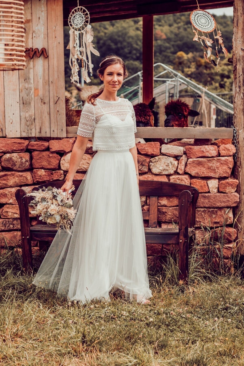 Geospitzen Jäckchen Modell Alina, Modernes Brautoberteil aus Spitze mit kurzen Ärmeln, Mix & Match Oberteil Hochzeit, Farbe Ivory Bild 1