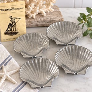 Vintage New Old Stock Wilton Armetale Shell Dishes Set of 4, 5” Seashell Bowls, Original Stickers & Paperwork, Coastal Decor