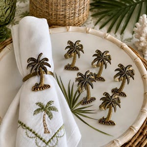 Vintage massief messing servetringen met palmboommotief, set van 6 | Tropische kusttafeldecoratie | Mid-century Palm Beach eettafel | Gezelligheid in strandhuis