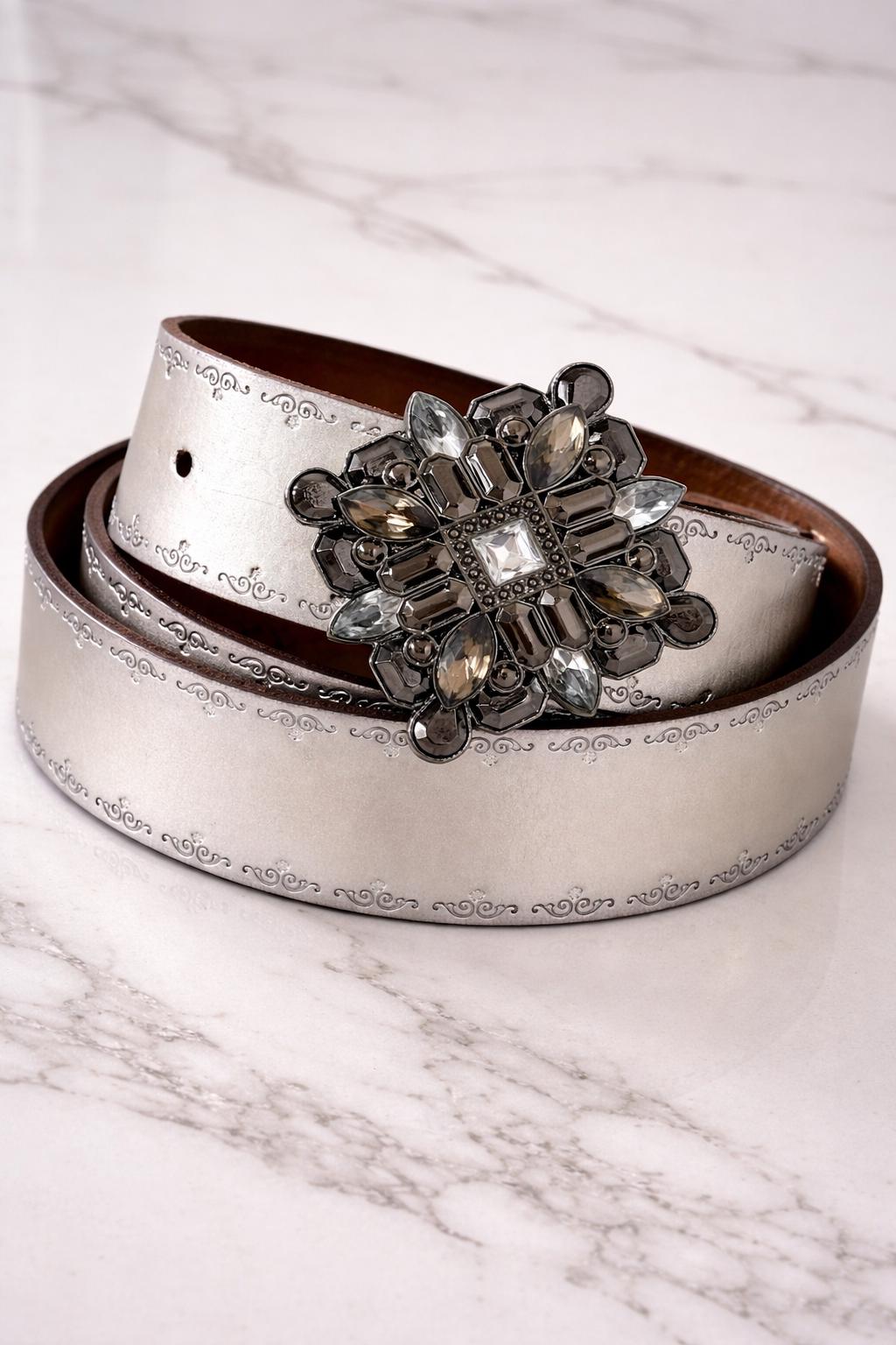 Fossil Embellished Leather Belt – Silver Metallic Boho  display picture 1