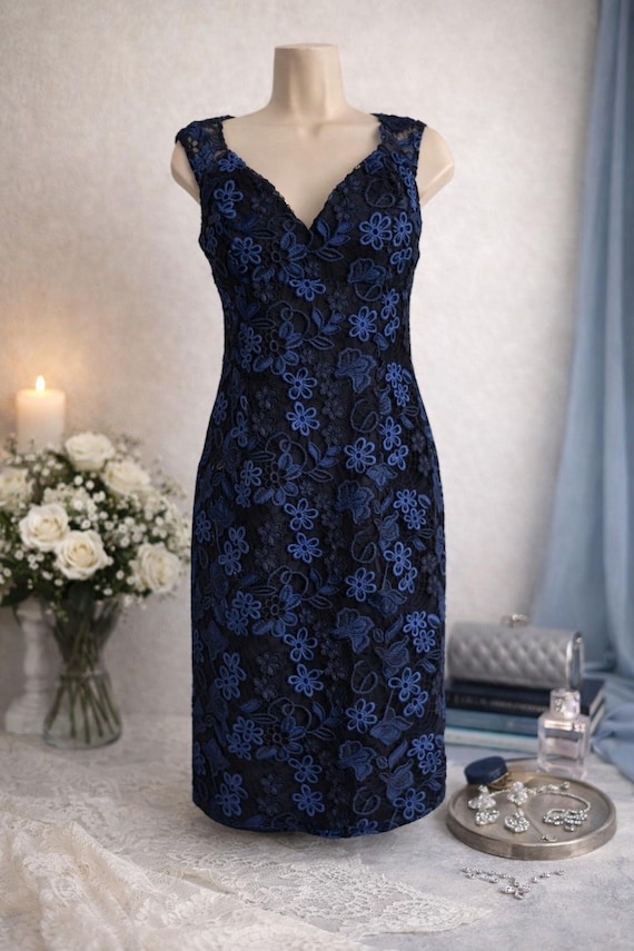Aidan Mattox Blue Floral Lace Cocktail Dress | Sleeveless V-Neck, Size 0
