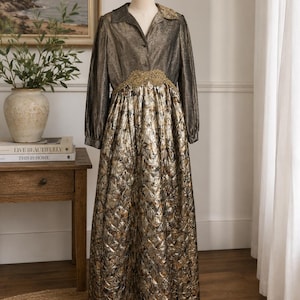 gold old hollywood dress Portia and Scarlett prom dress with a sweetheart neckline