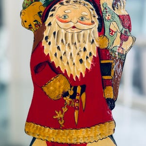 VTG Hölzerne Volkskunst Weihnachtsmann mit Sack Spielzeug Weihnachtskarte / Briefe / Serviettenhalter Handgemalt