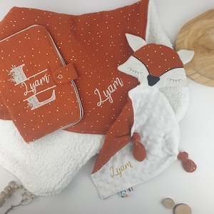 Regalo de nacimiento de doble gasa personalizado / Edredón personalizado / Manta de bebé personalizada / Protector de libro de salud personalizado