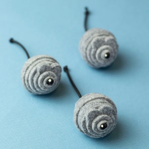 Lot de 2 jouets en feutre pour chat, jouet roulant pour chat, jouet sous la porte, jouet balle