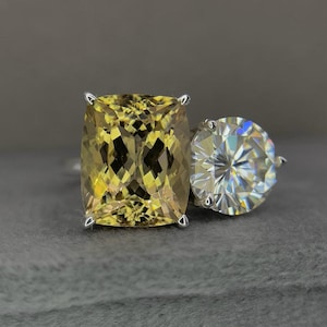 Natural Yellow Beryl Cushion Gemstone Ring//9mm Moissanite Diamond Around//925 Solid Sterling Silver Ring//Beautiful Christmas Gift Jewelry