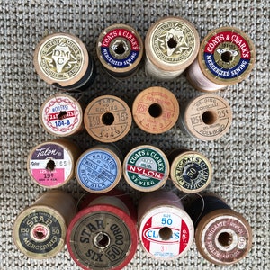 Vintage Wooden Spools w/Original Thread-1940-1970 16 Old Spools in Various Colored Thread Sewing Decor, Knitting, Embroidery, Crochet image 3