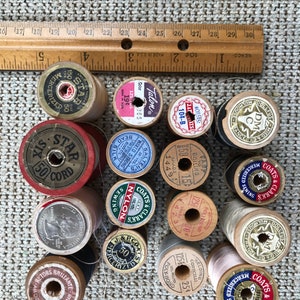 Vintage Wooden Spools w/Original Thread-1940-1970 16 Old Spools in Various Colored Thread Sewing Decor, Knitting, Embroidery, Crochet image 4