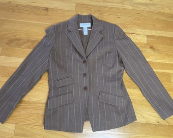 Vintage 1990ish LIZ CLAIBORNE Blazer- Size 6P Lightweight Jacket in Light Brown w Pink Pinstripes-Excellent Unworn Condition