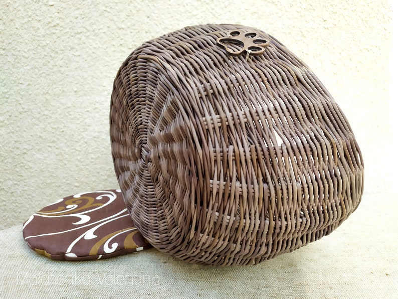 Beautiful wicker pet house in NATURAL color 1 cotton cushion Wicker cat bed Wicker cat house Wicker cat cave wicker cat basket