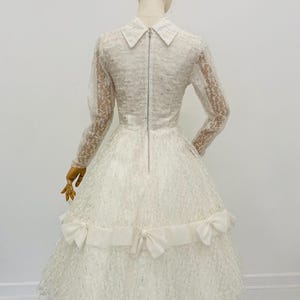 1950s vintage Tea Length Lace Vintage wedding dresses with Sleeves