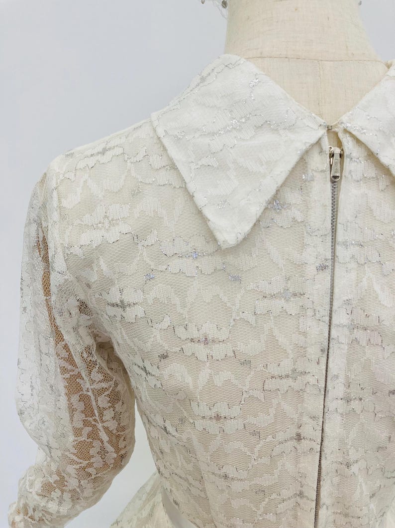 1950s vintage Tea Length Lace Vintage wedding dresses with Sleeves