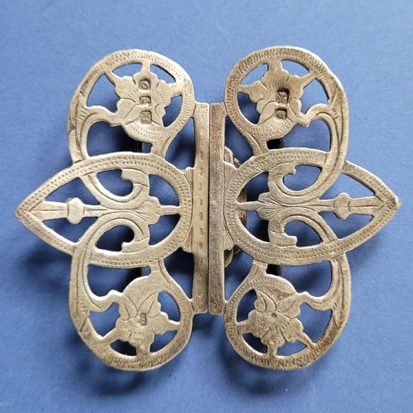 Victorian hallmarked sterling silver nurses buckle.