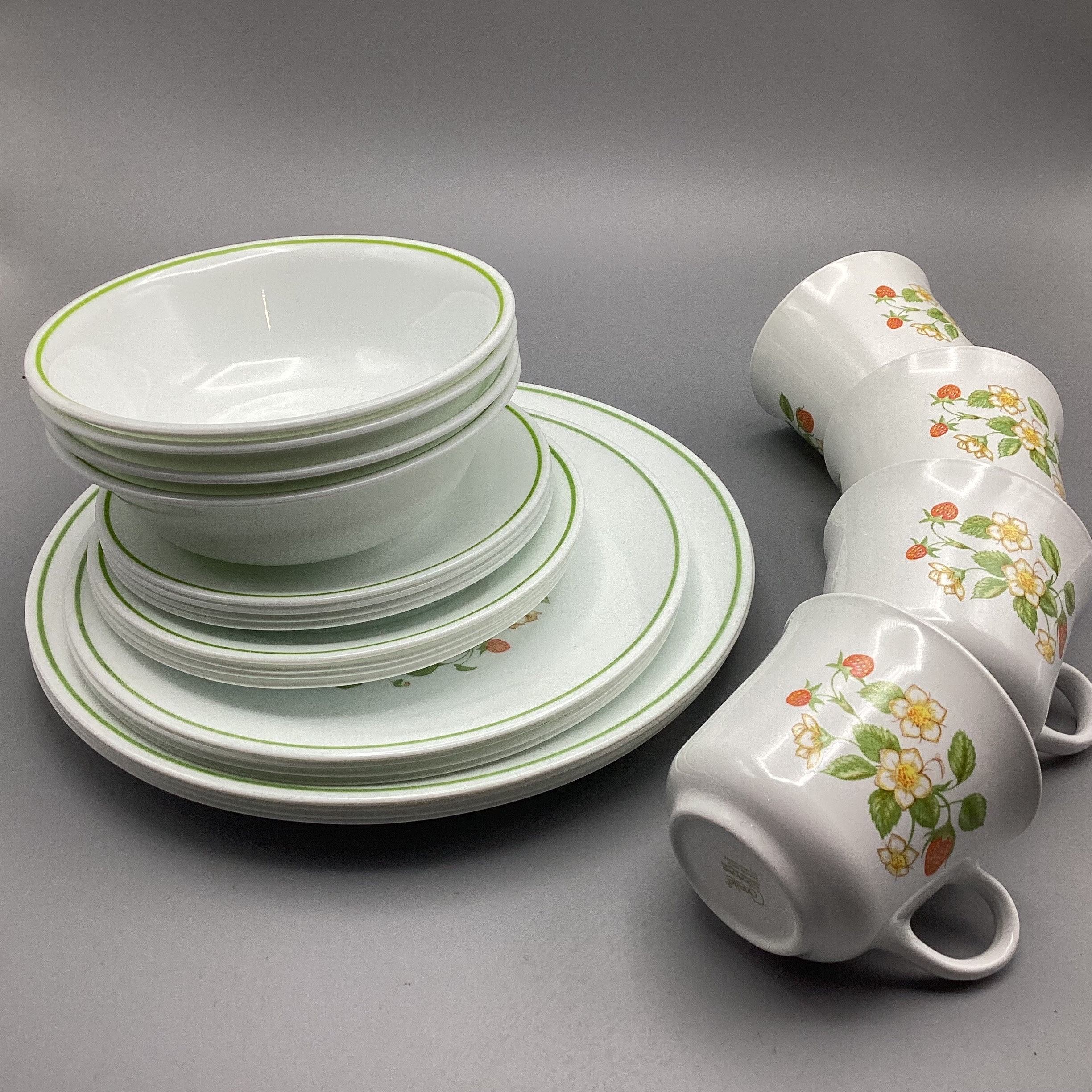 Vintage Corelle 24piece Dinnerware Set strawberry Etsy UK