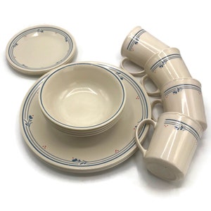Vintage Corelle 16-piece Dinnerware Set * &quot;Country Violet&quot;