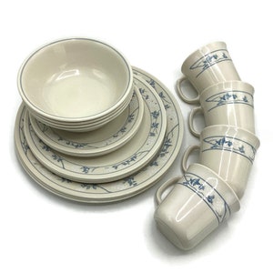Vintage Corelle 20-piece Dinnerware Set * &quot;First of Spring”