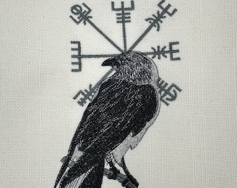 Stort broderat bokomslag med korp- och vikingakompass; skyddande fodral för böcker, surfplattor och bärbara datorer