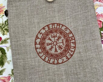 Vikingakompass / Vegvisir - Broderat bokomslag