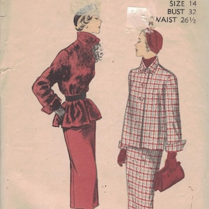 Puede incluir: Patrón de costura vintage con dos diseños de moda femenina. El patrón incluye un traje rojo con chaqueta peplum y un traje a cuadros. El texto "ADVANCE" y los detalles de la talla son visibles. Cintura 67,3 cm.