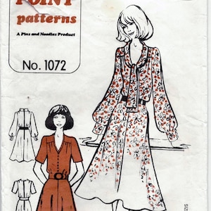 Pin Point Patterns 1072 - Klänning med blusliv och utsvängd kjol, valfri halsdukskrage, delvis skuren, komplett. Byst 36-42. 60-70-tal