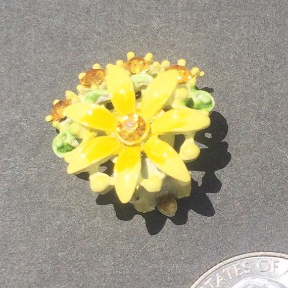 Mid Century Boho Jewelry, Yellow Flower Clip On E… - image 7