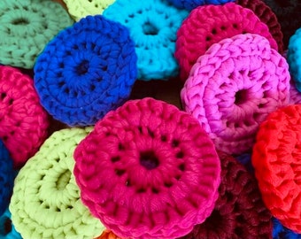 Eco-friendly nylon scouring pads