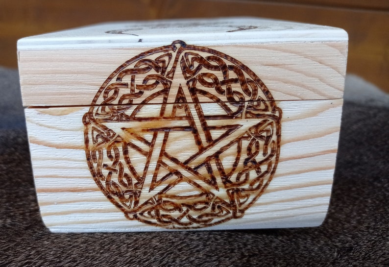 Pentacle Wicca Herb chest Witchcraft box Magic altar Wiccan Box Triquetera Jewerly box Triple moon Herb box Wooden chest
