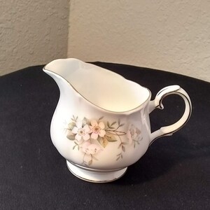 Duchess Lansbury Pattern 518  Bone China 1960s Milk Jug Creamer