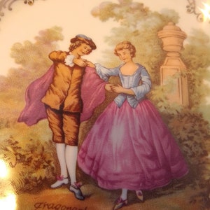 Fragonard Courting Couple  Gloria Fine Porcelain Bavaria Handwork Bayreuth Brilliant Gold E 22 karat gold 10 in plate