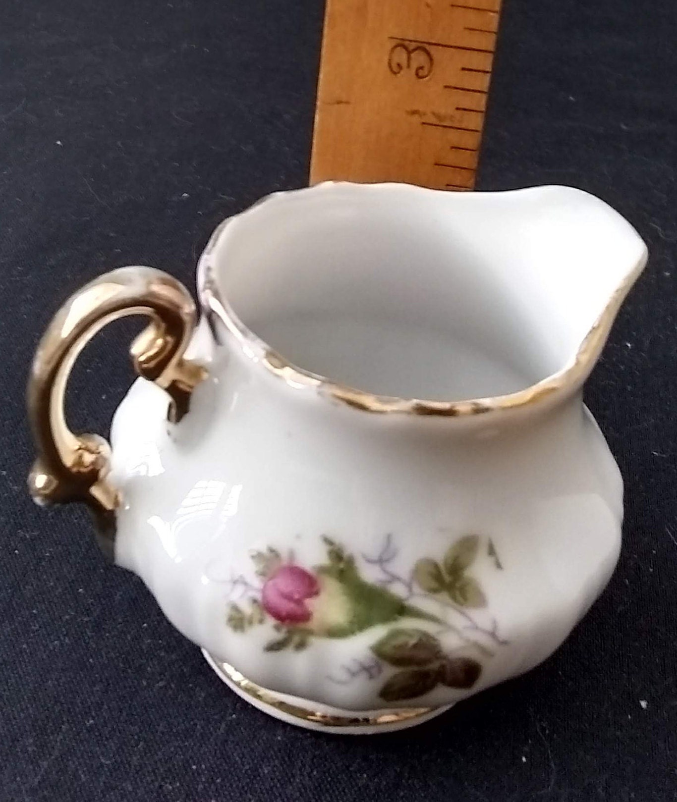 Royal Sealy Japanese 1950s China Moss Rose Pattern Mini Royal Sealy Japanese 1950s China Moss Rose Pattern Mini