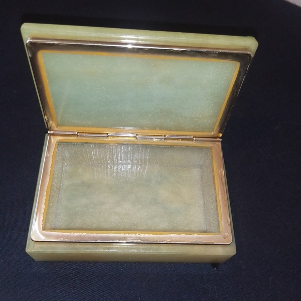 Green onyx hinged trinket jewelry box