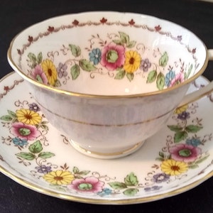 Vintage Tuscan Fine English Bone China Teacup and Saucer