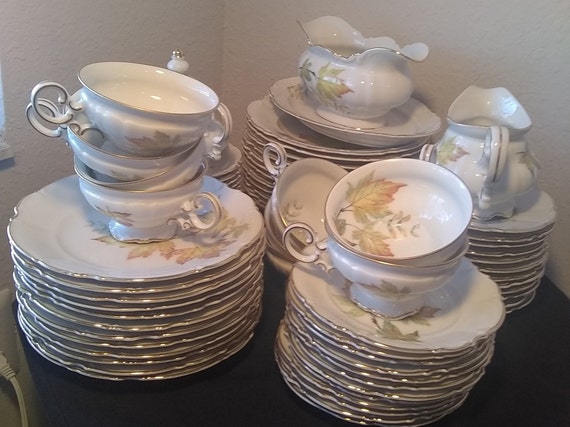 Hutschenreuther Selb LHS Bavaria Germany Autumn Leaves Pasco China 72 Piece Set