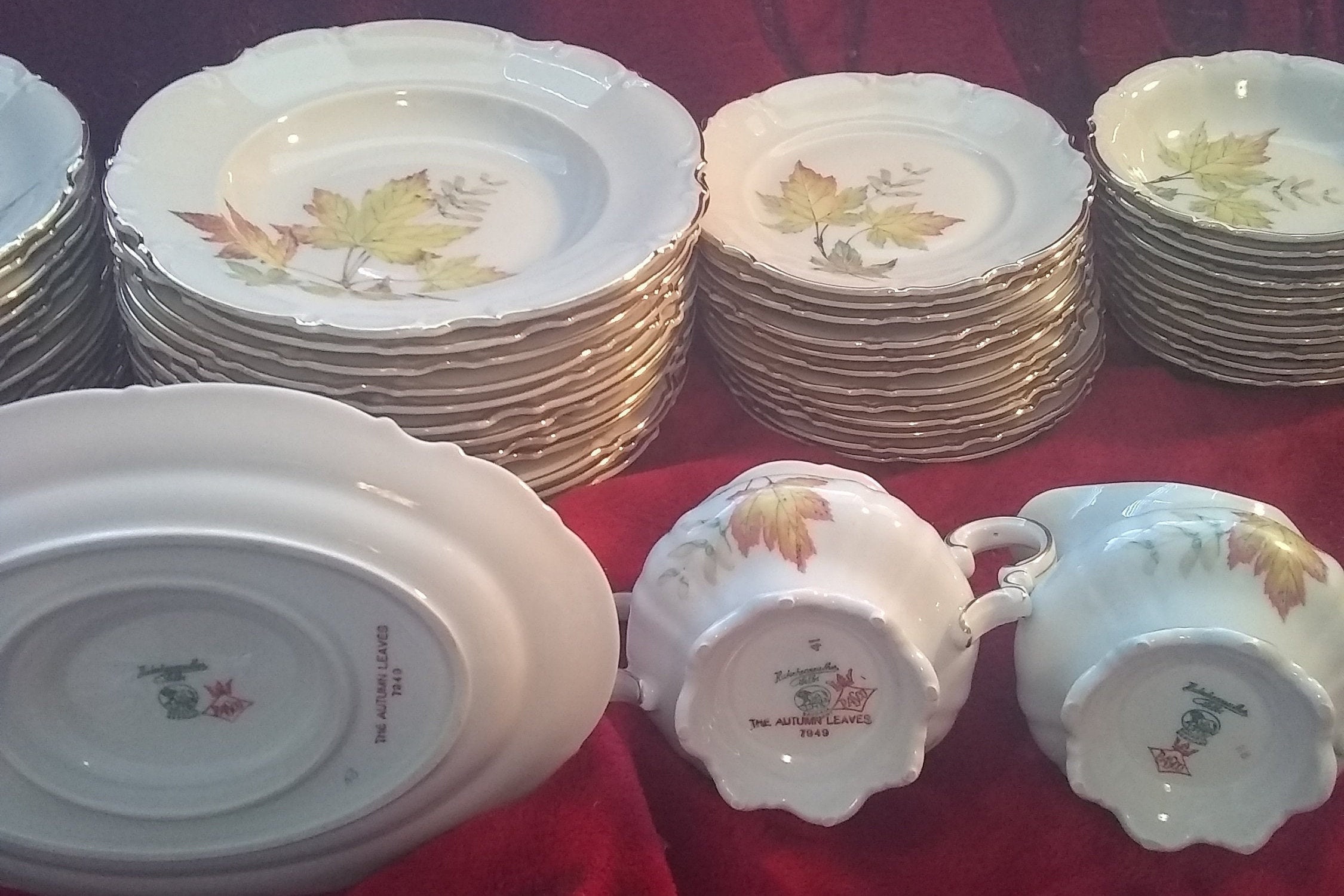 Hutschenreuther Selb LHS Bavaria Germany Autumn Leaves Pasco China 72 Piece Set Etsy
