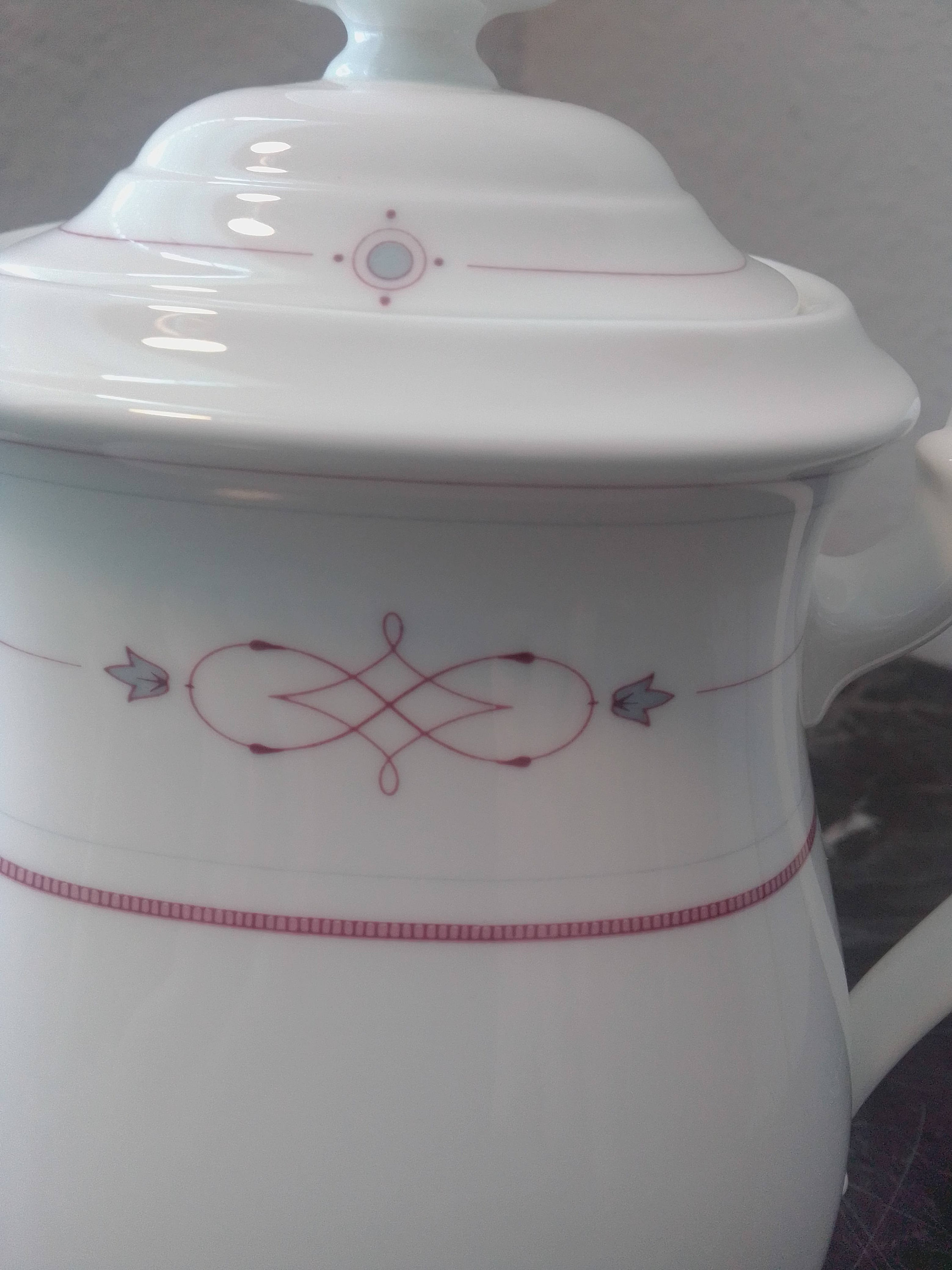 Tetera Villeroy & Boch Design Naif - Porcelana De Calidad Con Diseños Campestres