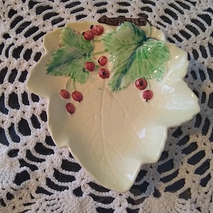 Carlton Ware 1890-1957 Currant Leaf Condiment Server