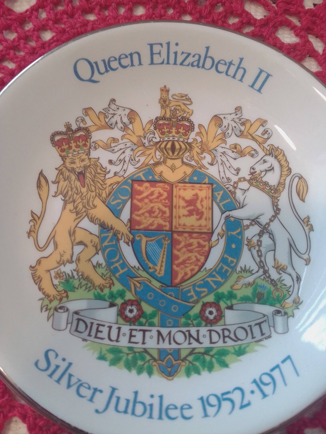 Queen Elizabeth II Souvenir Silver Jubilee 19521977 Etsy