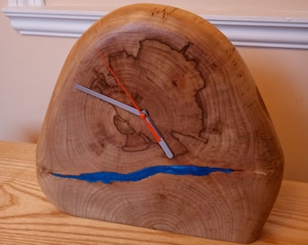 Uhr Buche Epoksydharz Kaminuhr nowoczesny handgefertigt schleichender Sekundenzeiger Standuhr Holzuhr Einzelstück ręcznie robiony zegar chrom pomarańczowy