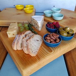 Vesperbrett Käsebrett mit Dipschalen Charcuterie Tapas Sushi Käsebrett Servierbrett Brunch Keramikschalen