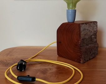 Lampen Unikat 300 Jahre altes Kirschholz Porzellan Fassung drewno z odzysku wiśnia Textilkabel Tischleuchte Einzelstück