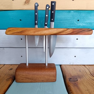 Messerhalter Edelholz Messerblock Pflaumenholz alte Eiche knife block Küche kitchen design plumwood handmade custom Unikat