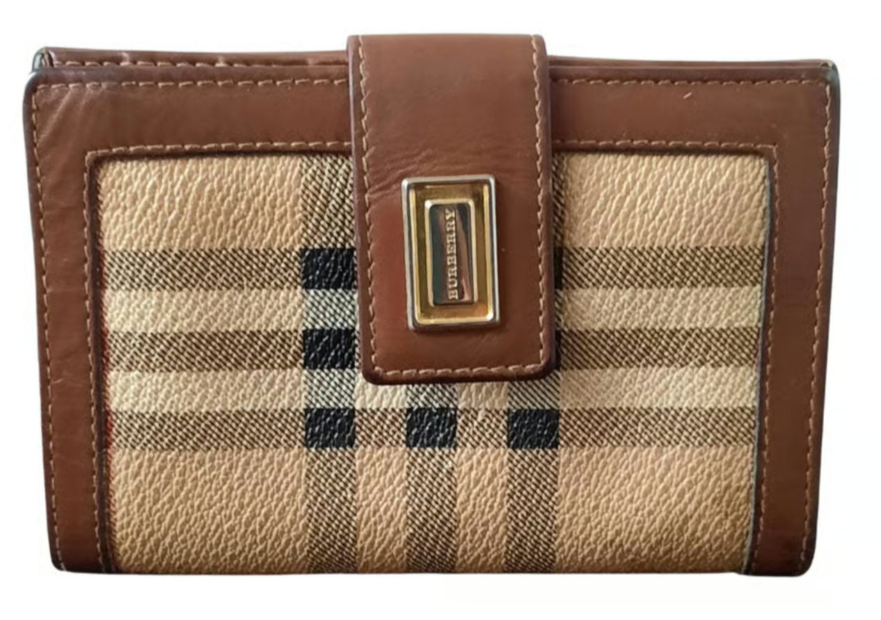 how to spot fake burberry wallet