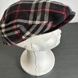 Burberry Beret - Etsy display picture 3